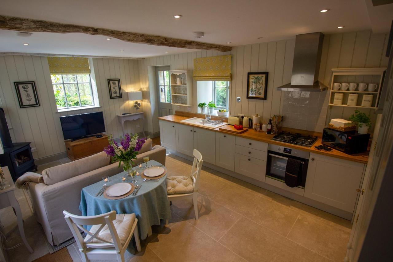 The Potting Shed, 5* Luxury Escape Cirencester Exteriör bild