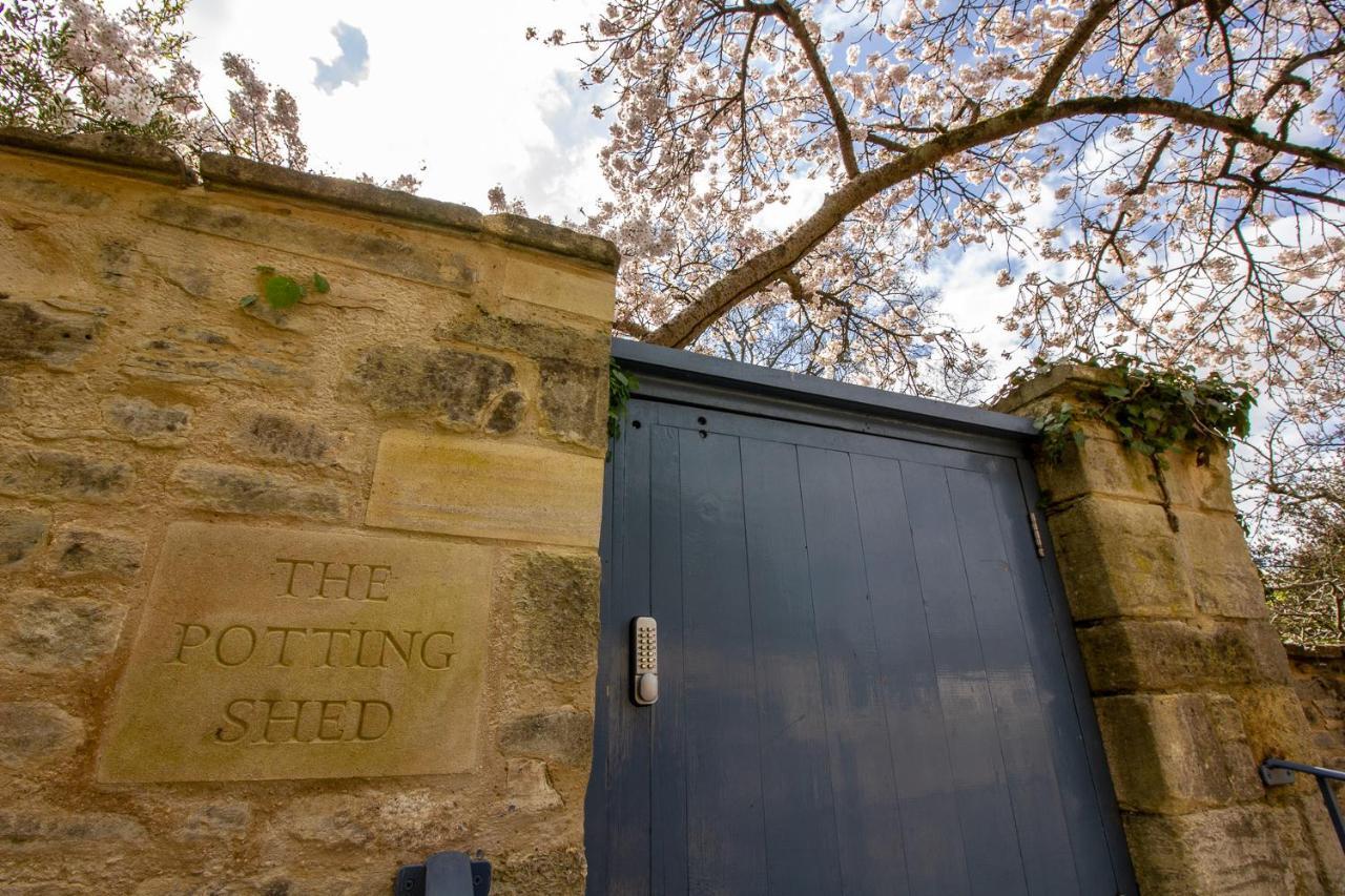 The Potting Shed, 5* Luxury Escape Cirencester Exteriör bild