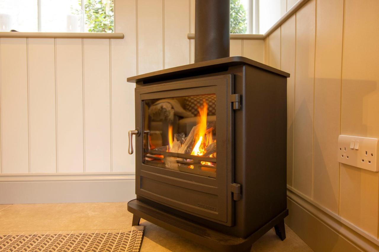 The Potting Shed, 5* Luxury Escape Cirencester Exteriör bild