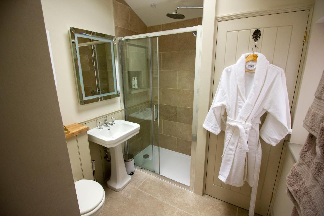 The Potting Shed, 5* Luxury Escape Cirencester Exteriör bild