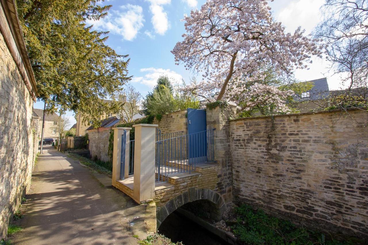 The Potting Shed, 5* Luxury Escape Cirencester Exteriör bild