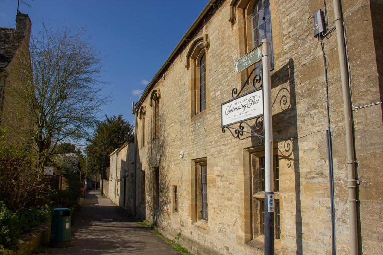 The Potting Shed, 5* Luxury Escape Cirencester Exteriör bild
