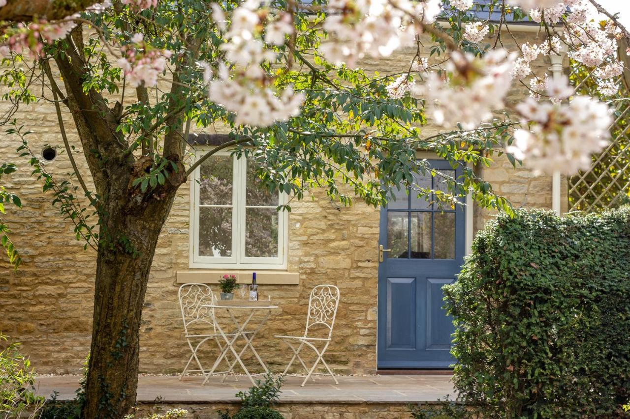 The Potting Shed, 5* Luxury Escape Cirencester Exteriör bild